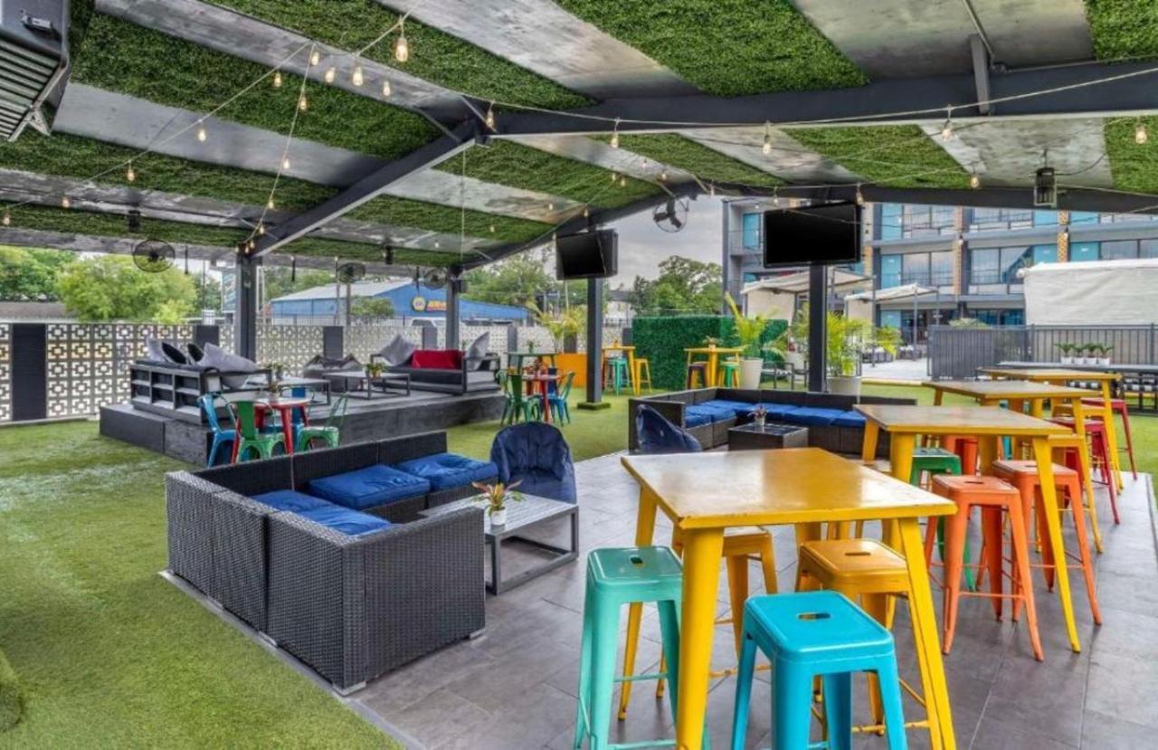 Bposhtels Houston Hostel Bagian luar foto
